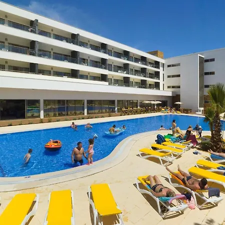 In Albufeira/algarve 34777